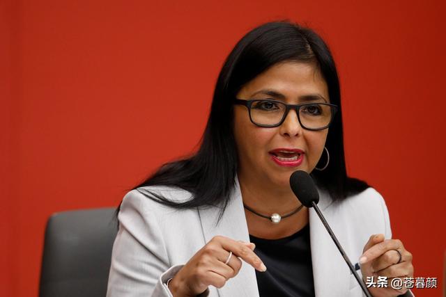 马杜罗万万没想到	，副总统1天内对美投降，几十年经营要白费了？