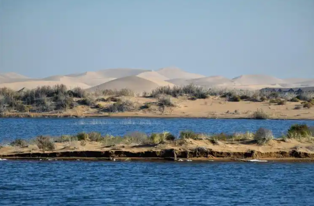 荒漠逆袭成宝地！乌海挖出18个西湖，背后竟藏千年治水智慧？