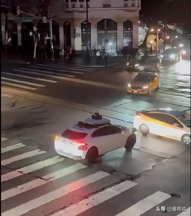 13万用户断电，7000个失灵信号灯：自动驾驶为何成了“路障”？