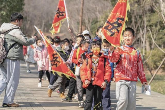 长假赴春约，牛首山解锁春日游玩新体验！