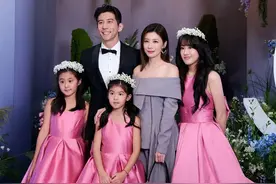 贾静雯修杰楷一家五口参加萧敬腾林有慧婚礼，现场合影画面好温馨图片