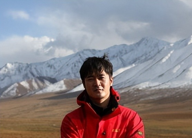 他28岁跳楼身亡，离开前顶楼徘徊3小时	，留17字感人遗言告别人间