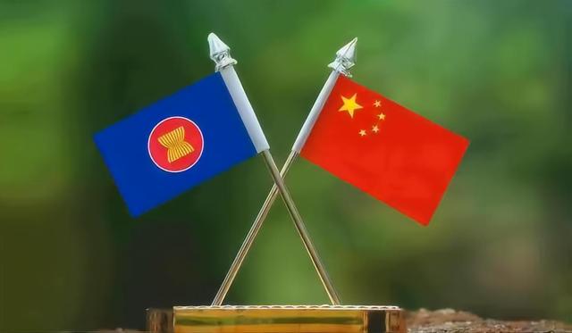 菲律宾总参谋长压下政变，马科斯政府逼中国后退