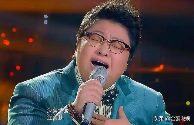 贪污上亿、假慈善？被实名举报的韩红，如今连坐椅子都成了"错"