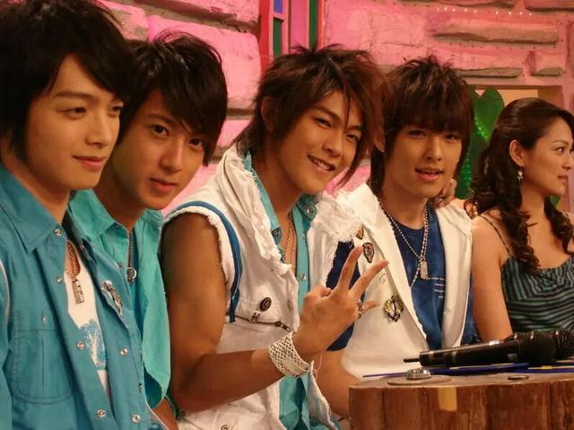 顶流男团，终于撕破脸了