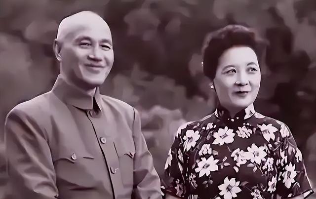 宋美龄称蒋介石“达令”是什么意思？