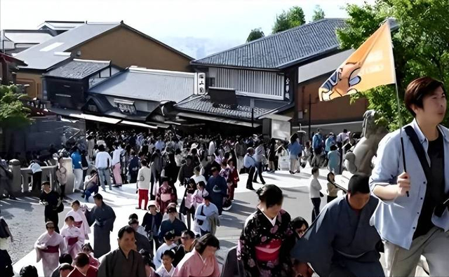 大量日本游客涌入北京，打着旅游幌子不去旅游不吃美食，为啥来？