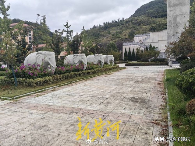 贵州一殡仪馆花2亿建成后荒废，拖垮投资人致其公司破产重组。“情况我们全部清楚，解决问题总得有个过程”