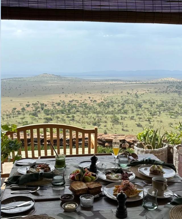 非洲坦桑尼亚8天7晚野奢之旅，乘越野车Safari，看动物大迁徙！