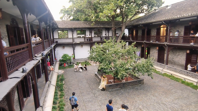 立交桥的雏形 最大最完整的楠木厅 晚清第一园藏尽江南韵与中西风