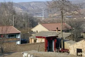 大龄光棍千万别做上门女婿，混的好有吃有喝，混不好老了一无所有图片