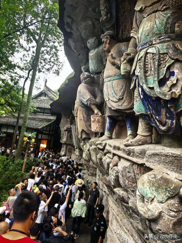 大足石刻能并列四大石窟吗？这一篇估计是最详介绍了，有些长慎入