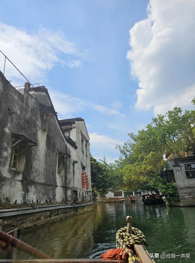 苏州平江路乌篷船的悠悠歌声，一部古代文化与现代文明的交汇