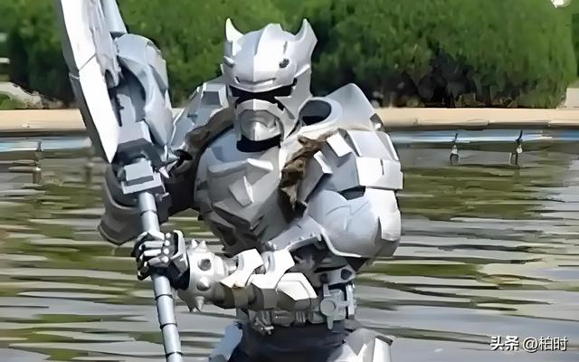 光影VS刑天：炎龙修罗谁称王？铠甲数据与战力终极解析