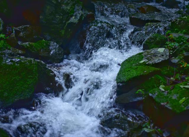 秋雨过后登洛宁全宝山——一路奇遇，终临巅峰!