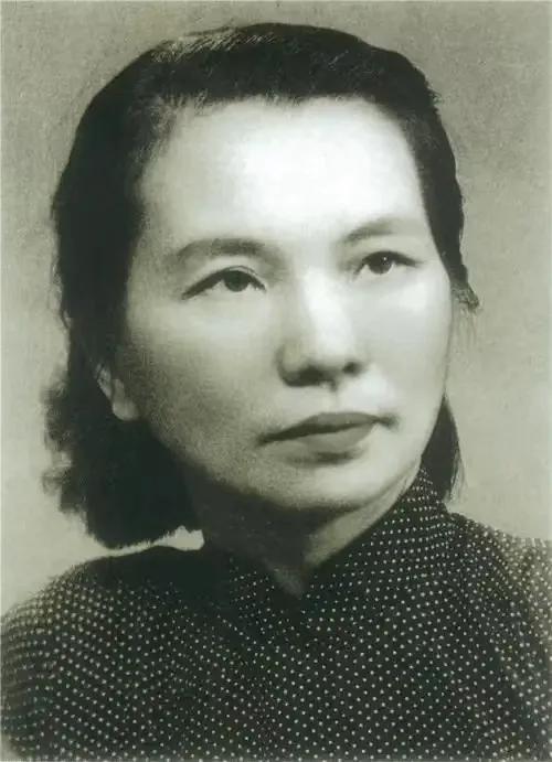 这才是烈士朱枫的真实的样貌，不是演员扮演，货真价实的罕见照片​