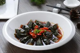 美味又个性！南昌瓦罐汤“跑火” 还把“皮蛋玩出了花”图片