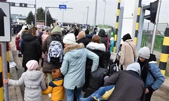 仅剩2000万人？比乌克兰投降更可怕的事情是，再打可能亡国灭种了