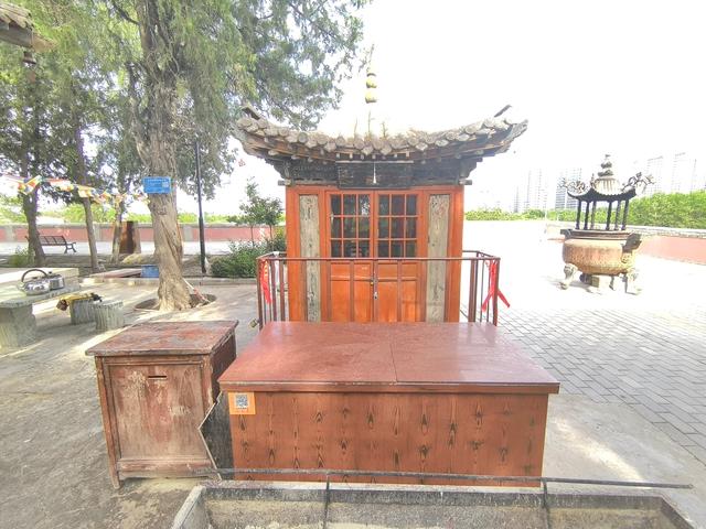 歪打误撞，驻车海藏寺停车场，进寺拜佛，原来暗藏千年灵均台