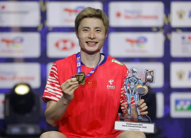 2025国内十佳运动员出炉：孙颖莎位列其中，全红婵樊振东意外落榜