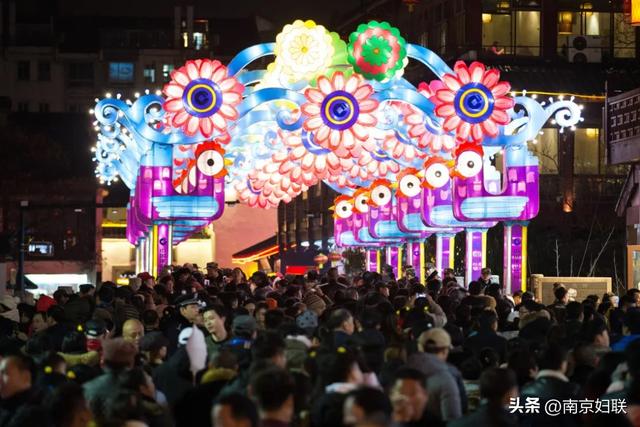 就在今晚，亮灯！