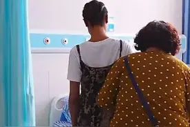 临产前一家人一夜未睡，拉乌紧张哭泣，住院待产幸运住进豪华单间图片