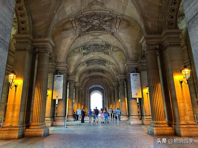 欧游杂记（8）‖ 卢浮宫，让人眼花缭乱而又惊叹不已