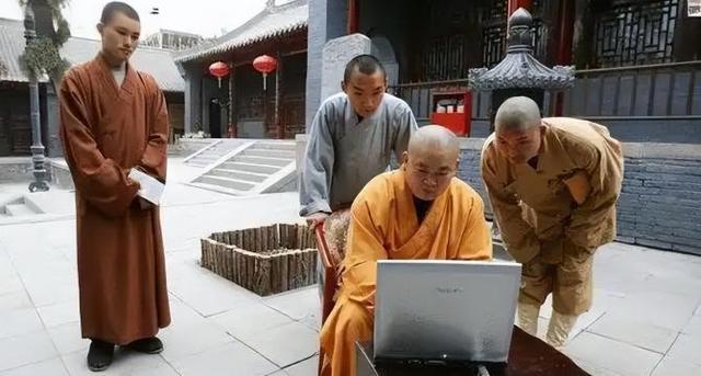 拔出萝卜带出泥，佛协对释永信再下重手，“遮羞布”彻底被撕开