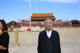 陪着老爸游北京图片