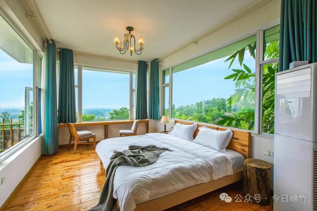 超凉快！走！住小院枕山风，做绵竹“山系青年”……