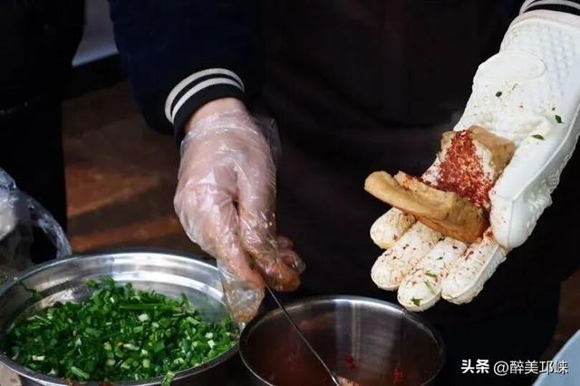 成都小众古镇藏不住！彩色吊脚楼超惊艳