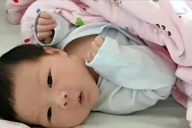 初生婴儿黄疸正常值是多少 宝妈必知图片