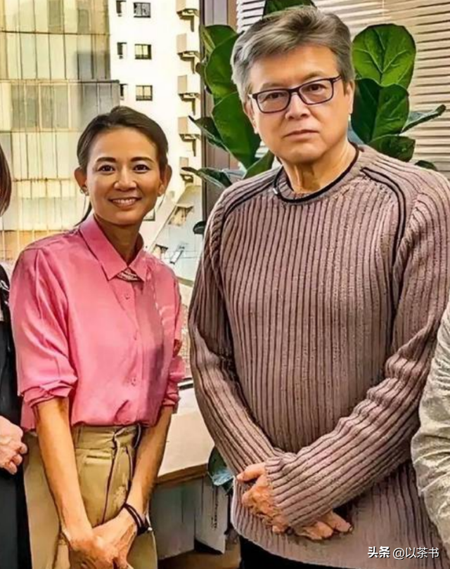 73岁三浦友和现状：不靠儿孙不住豪宅，只想和山口百惠安静老去