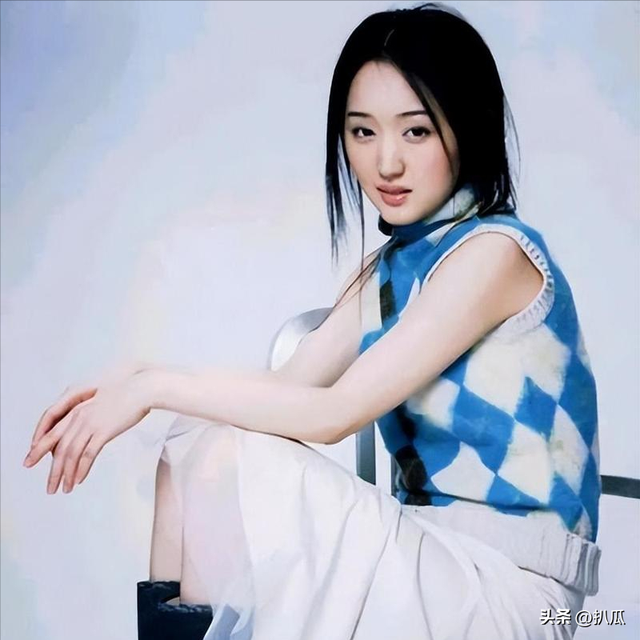 善恶终有报，54岁不婚不育的杨钰莹	，原来早已经上了另一条道路