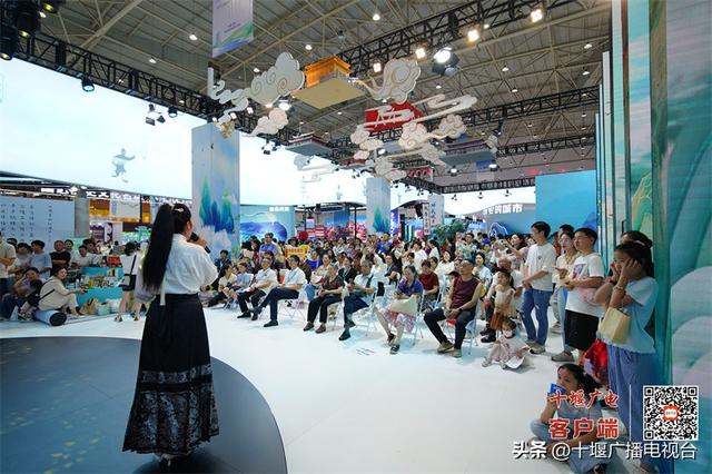 房县西关印象惊艳2025中国文化旅游产业博览会 诗意古街引全国瞩目