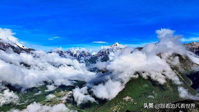 《219西藏南南线》中尼边境：乃夏村 晨雾织彩缎，田园藏仙境