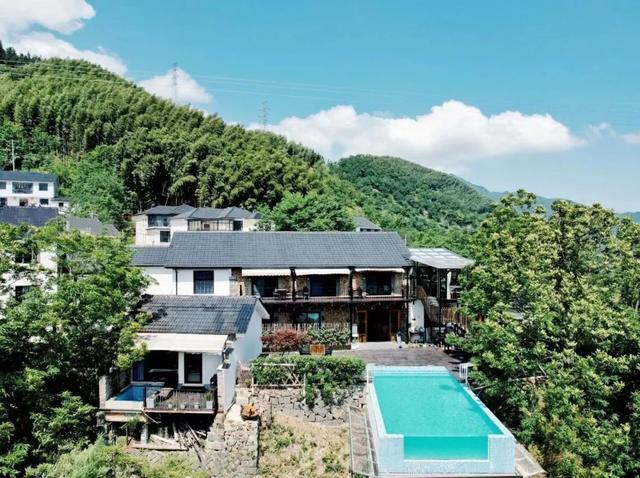 在临安，怎样才算“真土豪”？答案：买猪送房！