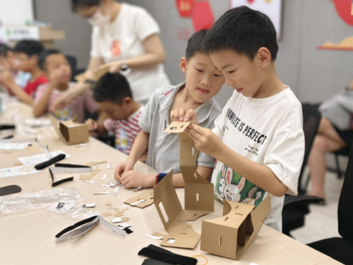 湖滨社区：科技探秘 让科学触手可及