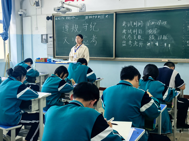 教育部扔下重磅炸弹：2026年开始，全国一律不准再买校外商业试卷