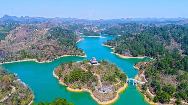 乡游黔中 · 长顺县 付家院村丨金菊翻浪映秋色,品味沉淀的时光