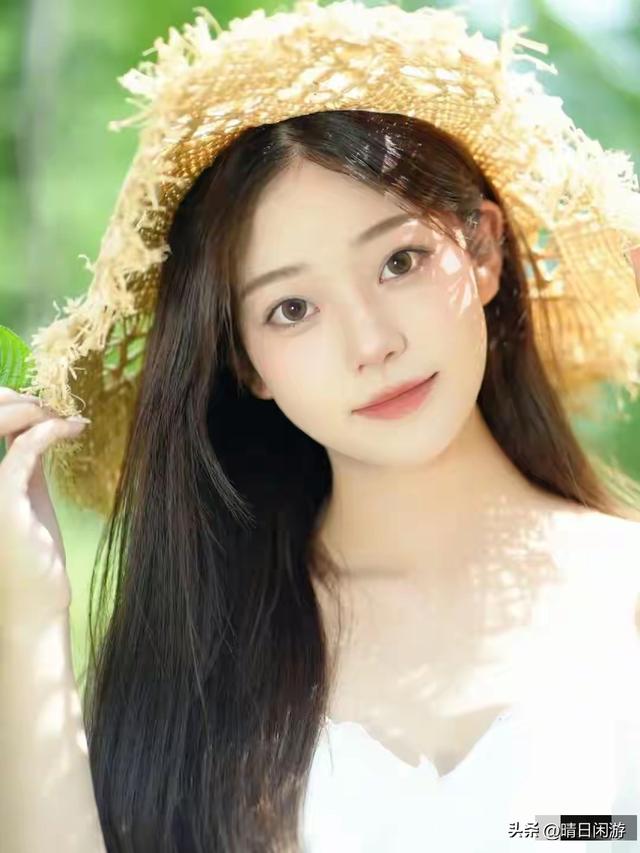 广西一校花，楚楚动人，我见犹怜，这气质堪称校园白月光