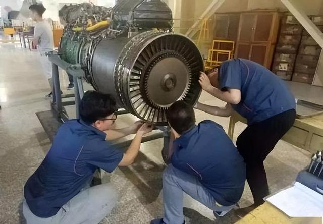 绝不向中国低头！宁愿裁员9000破产，也不接受中国的帮助