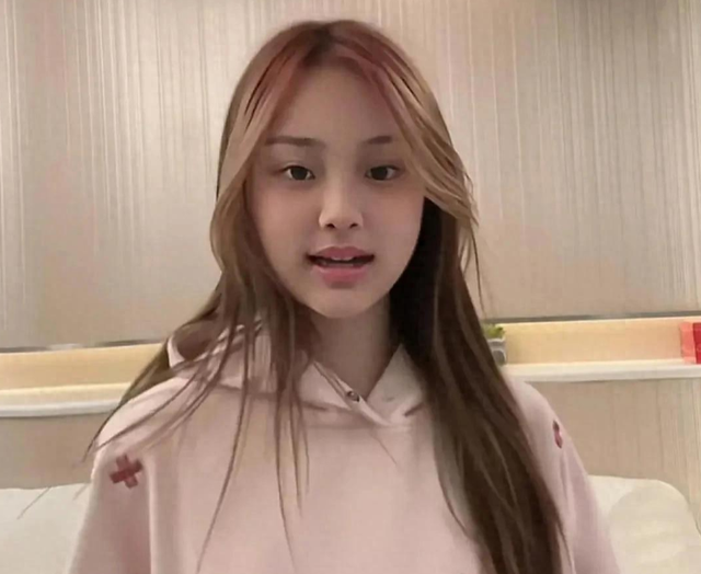李小璐：年轻时管不住下半身，如今让自己的女儿买了单，她后悔么