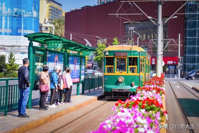 坐上201路老式有轨电车，慢游大连旧时光