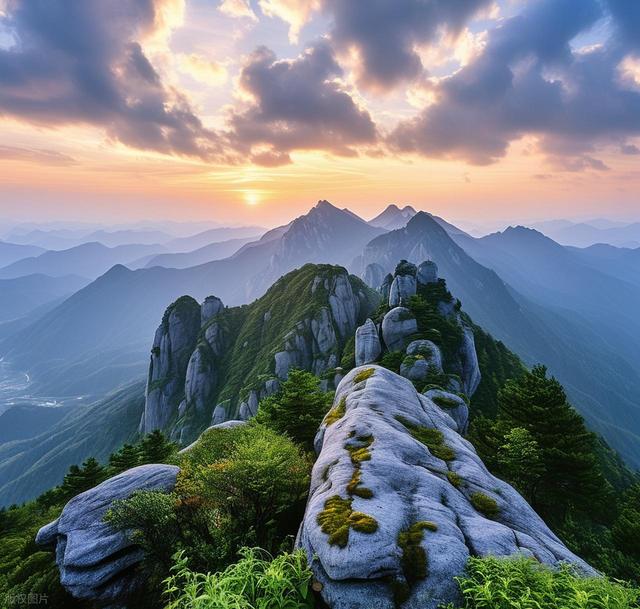 湖北和湖南交界处的一个县，拥有 2000 多年的历史，低调的宝藏小城