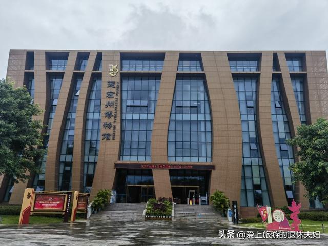 云南德宏州：有边境城瑞丽、首府芒市，还有众多美食、民族节日
