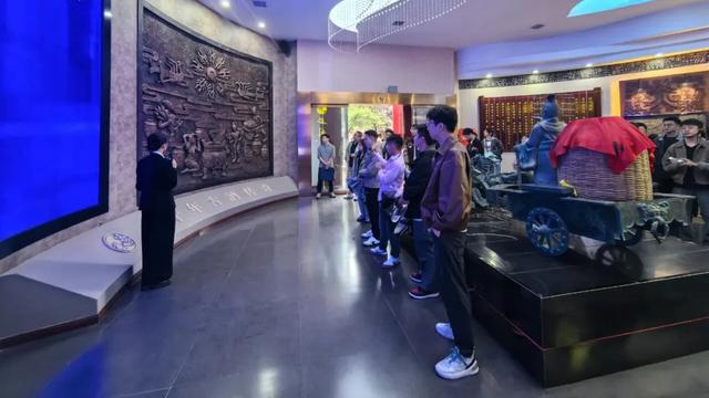 宝鸡青年城市旅行第三期示范活动顺利举行