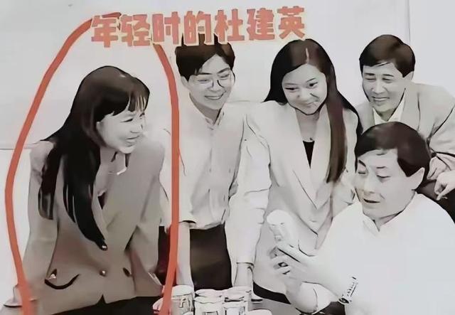 官媒曝宗庆后私生活，72岁色心依旧，二房挤走三房，小四大闹公司