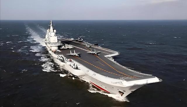 中国被骗了？当我们猛造航母的时候，美国却开始重点打造两栖舰