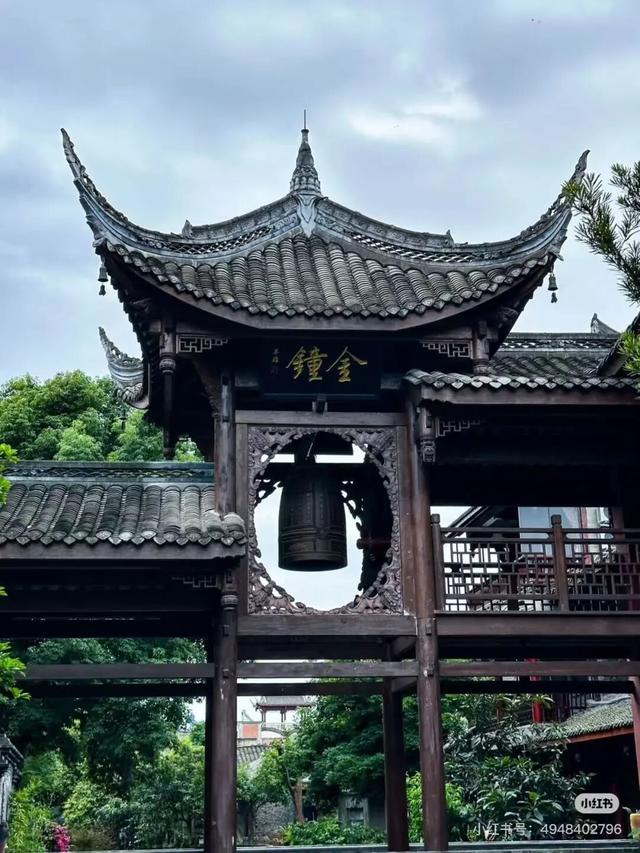 当天来回！新挖成都1H冷门徒步线，古道遛娃秘境吸氧！7元炫爽地道美食！